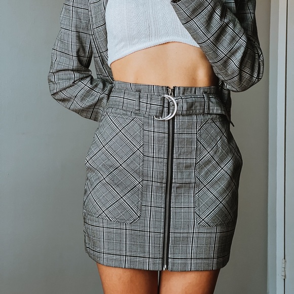 Suit, jacket and skirt, Grey Checkered Suit, size S - Picture 8 of 9